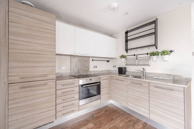 60 Madeleine Court photo 4