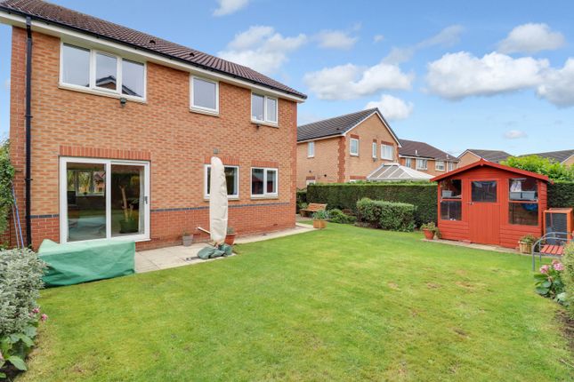 Detached house for sale in Airedale Heights, Wakefield, West Yorkshire