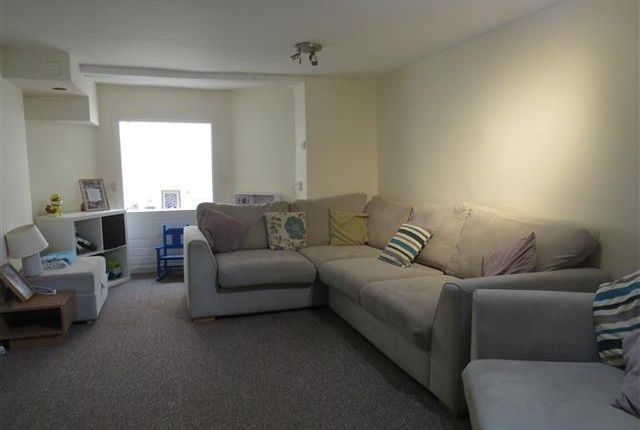 Flat to rent in Princes Road, Great Yarmouth