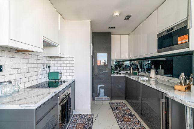 Flat 120, MARA, Limeharbour, 3, London photo 5