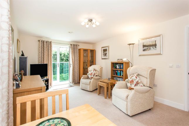 21 Elm Tree Court, High Street, Huntingdon photo 2