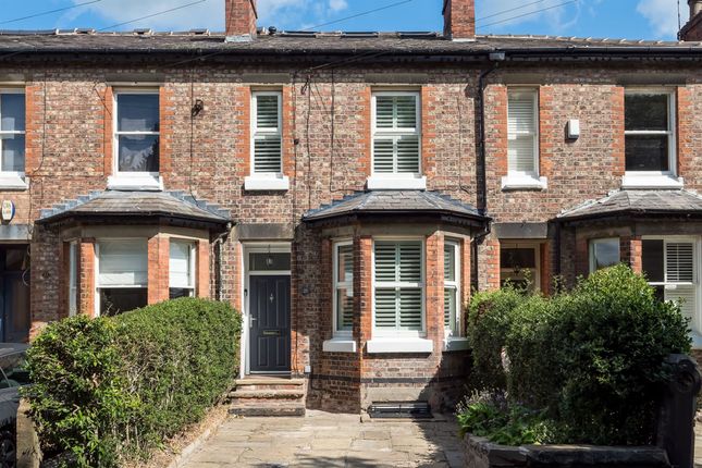 3-bed house on 25 Moss Lane, Alderley Edge, £650,000