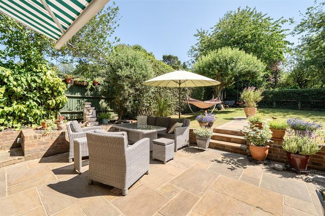 23A, Highwold, Coulsdon photo 4