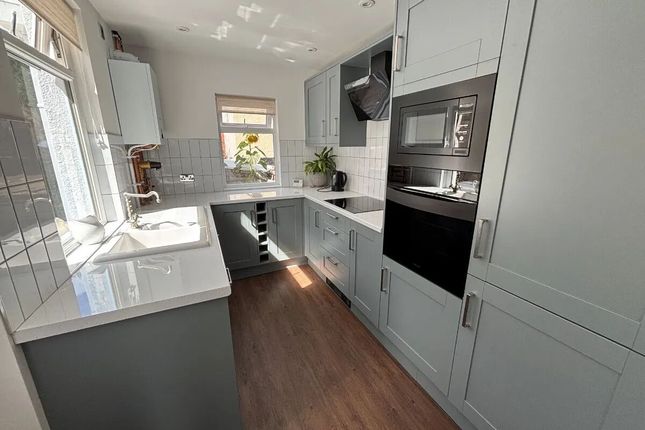 19, George Street, NEWTON ABBOT photo 3