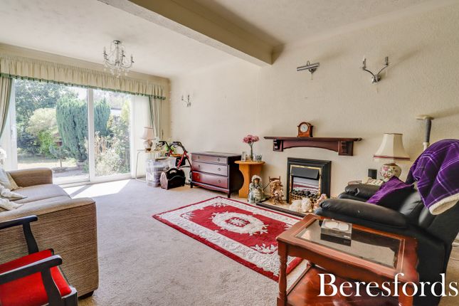 163, Hatch Road, Brentwood photo 2