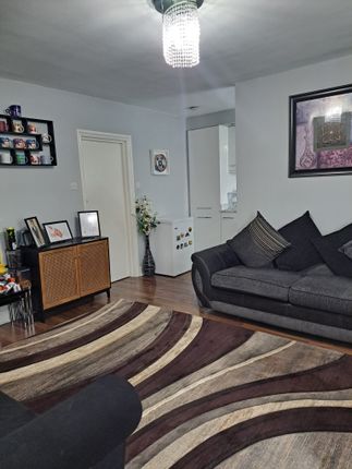 Thumbnail Maisonette to rent in Stratford Road, Hayes