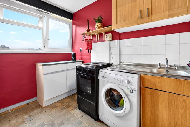 Flat 370 Fellows Court, Weymouth Terrace, Greater London photo 4