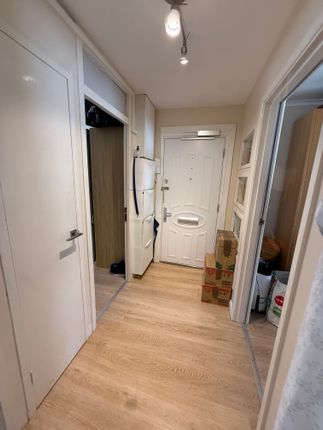 26, Enfield Close, Uxbridge photo 5