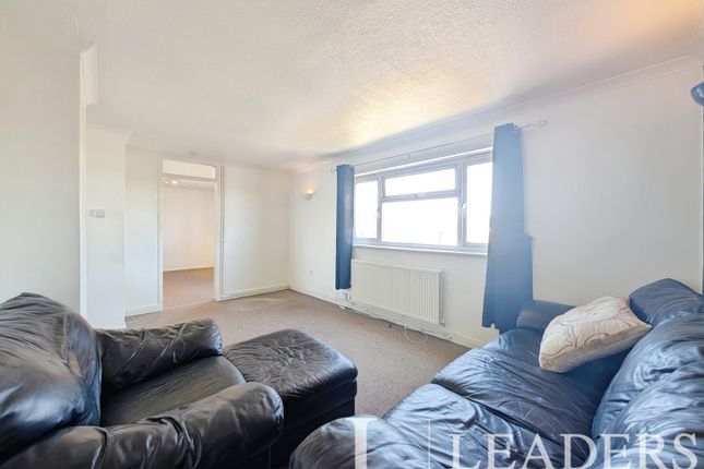 124, Radburn Close, Harlow photo 3