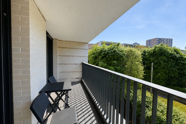 Kingfisher Heights, Bramwell Way, London photo 4