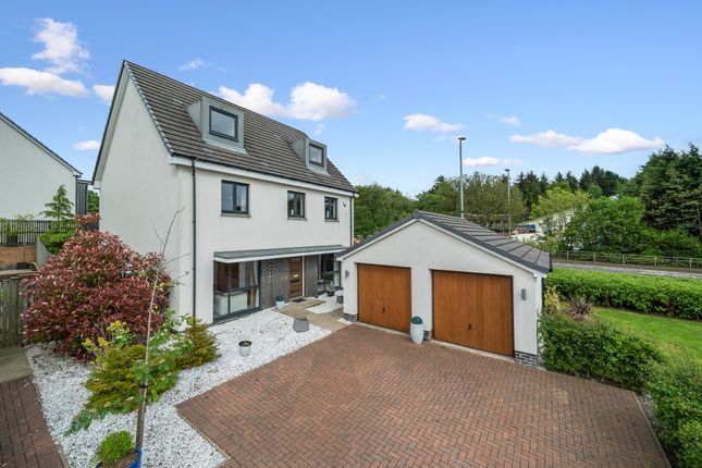 Thumbnail Detached house for sale in Morgan Wynd, Bearsden, East Dunbartonshire
