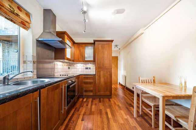 Thumbnail Flat for sale in Wandsworth Road, Battersea, London