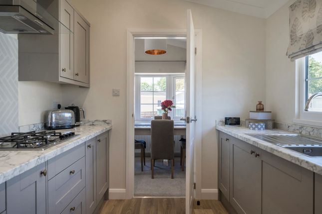 3, Beechfield Park, Hook Lane, Aldingbourne, Chichester photo 4