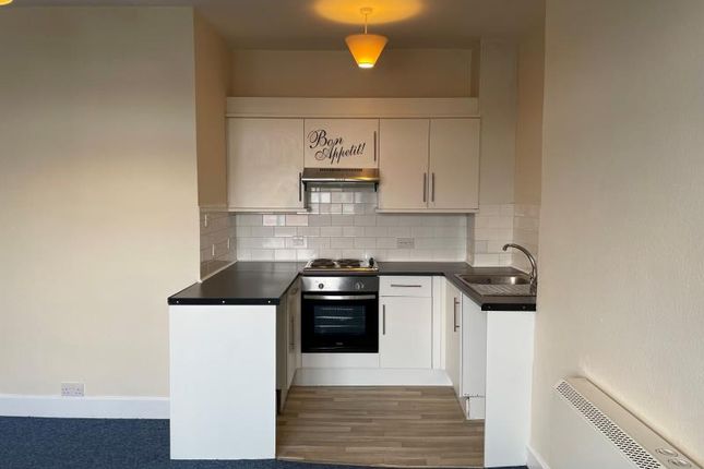 Flat 3 5, The Terrace, Alcombe photo 4