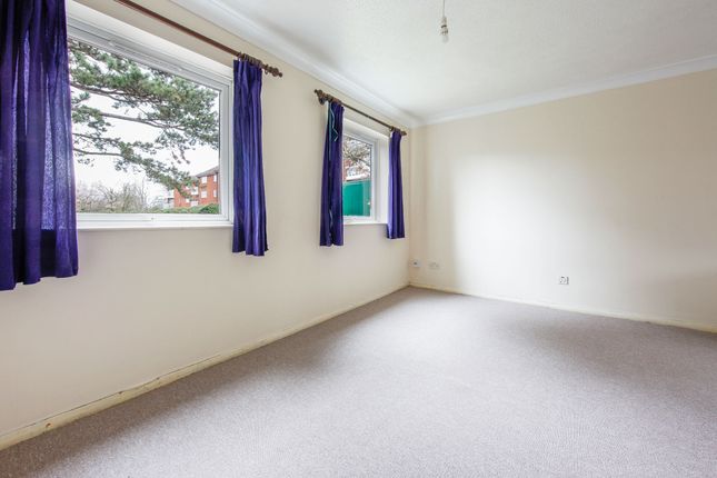 1, Timberling Gardens, Sanderstead photo 3