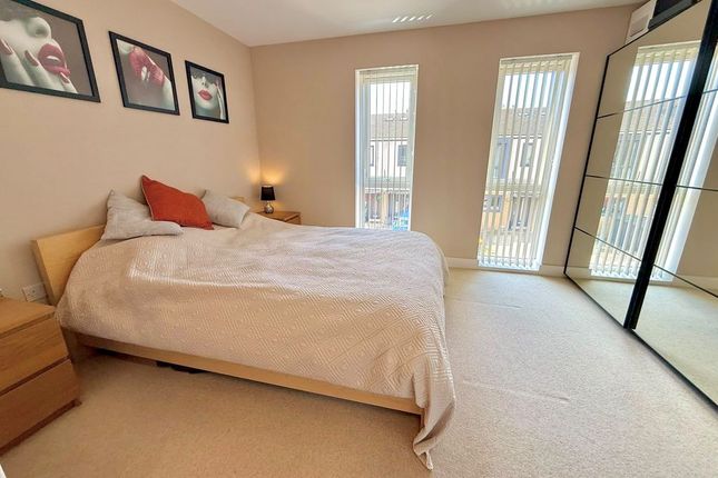 Flat 1, Hampton Place, Houghton Regis photo 3