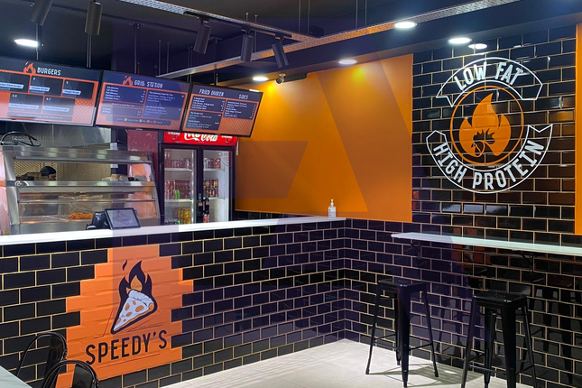 Restaurant/cafe to let in Speedy Pizza &amp; Chicken, Shop, London