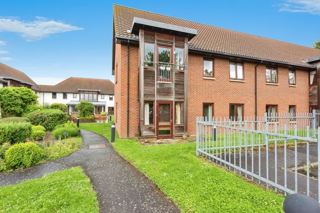 Thumbnail Flat for sale in Thompson Close, Haughley, Stowmarket