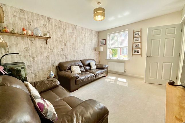 12 Philip Taylor Drive, Crewe photo 4