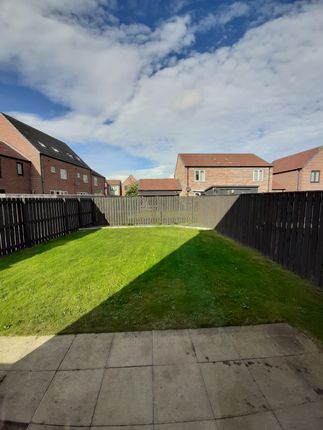 16, Jasmine Close, Hartlepool photo 4