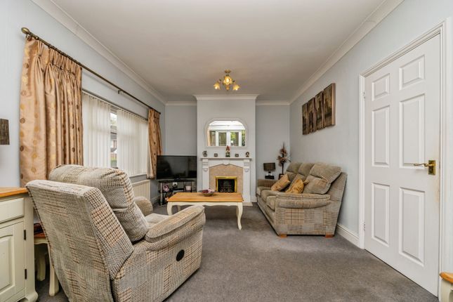 33, Lickhill Road, Stourport-on-Severn photo 3