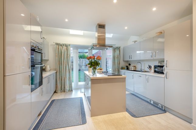 27, Southwell Way, Oakham photo 3