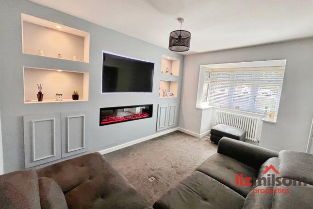 26, Salisbury Drive, Swadlincote photo 3