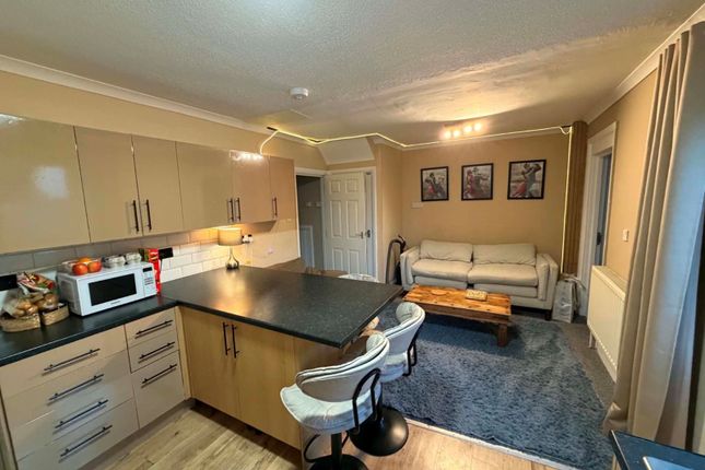 2, Beechtree Avenue, Englefield Green, EGHAM photo 2