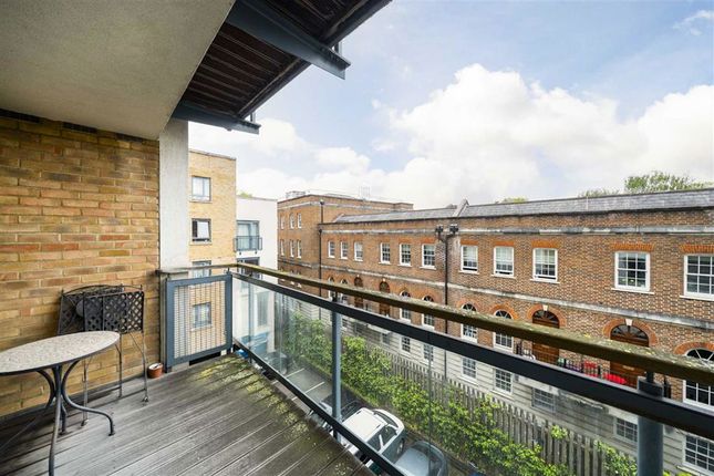 Thumbnail Flat for sale in Wapping Lane, London