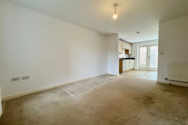 12, William Street, Tiverton photo 2
