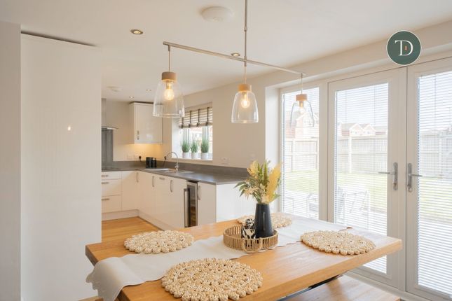 12, Deansfield Way, Chester photo 3
