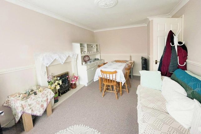 Semi-detached bungalow to rent in Locking Drive, Armthorpe, Doncaster