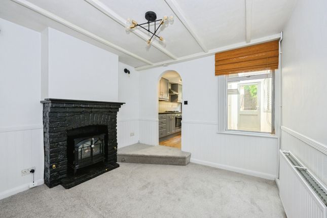 111, Godstone Road, Kenley photo 3