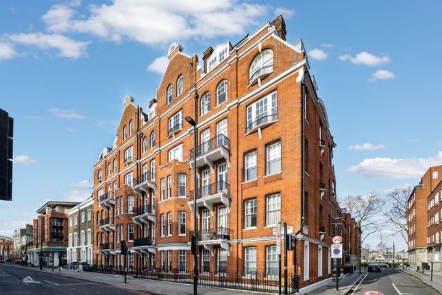 Thumbnail Flat for sale in Bloomburg Street, London