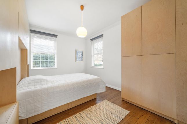 Flat for sale in St. Gothard Road, West Norwood