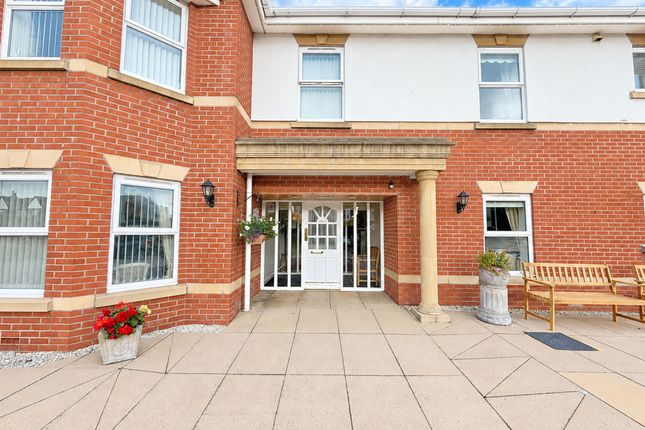 Flat 21, Churchtown Gardens Marshside Road, Southport photo 2