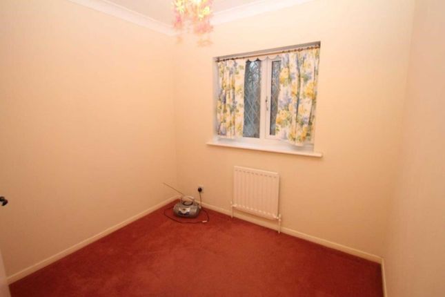 75, Hunters Oak, Hemel Hempstead photo 5
