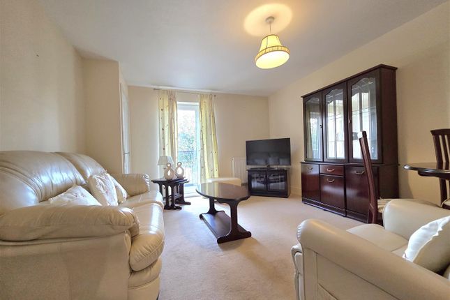Flat 6, 4, Suffolk Drive, Gloucester photo 2