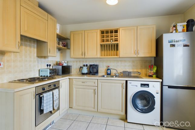 Flat to rent in Sanderman House, Box Close, Woodville, Swadlincote, Derbyshire