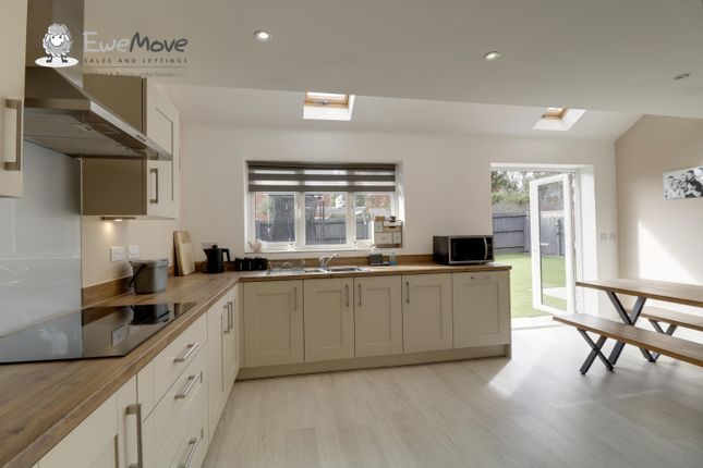 Kitchen d