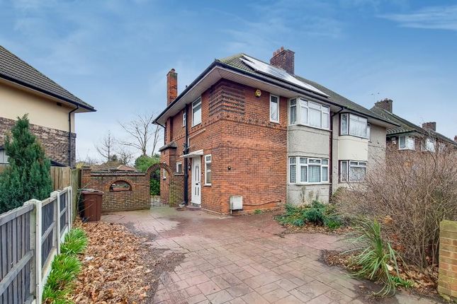 Thumbnail Terraced house to rent in Thicket Grove, Romford