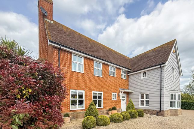 5, St. Peter's Court, Southminster photo 2