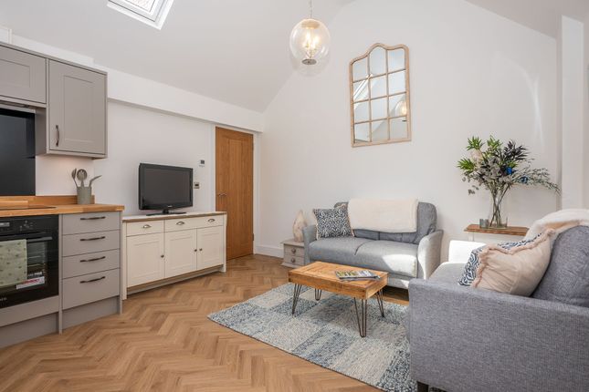 Flat Beta, Constantia House, Cromer photo 3
