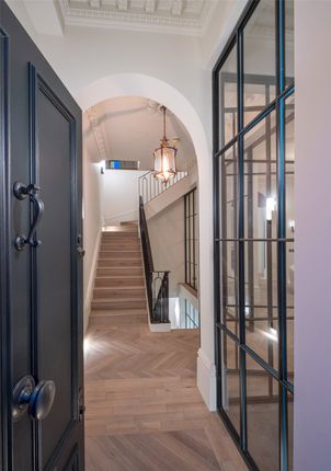 30, Bristol Gardens, London photo 2