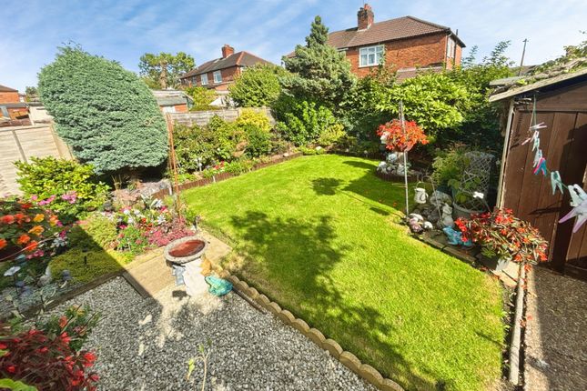 31, Fernlea Crescent, Manchester photo 2