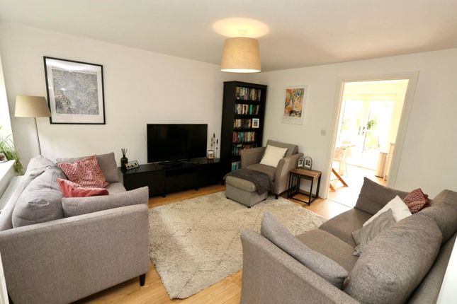 24, Leach Drive, Manchester photo 4