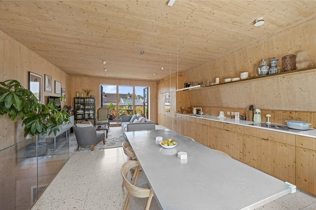 Flat 6, 114 Peckham Rye, London photo 4