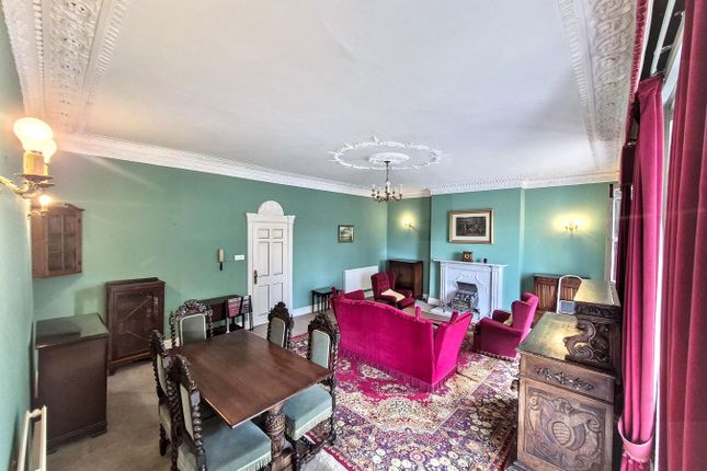 Flat 4, 3-4 Union Terrace, Barnstaple photo 3