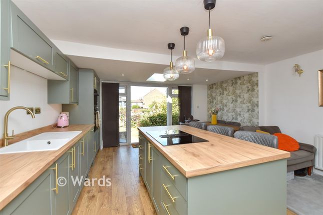 40, Woodstock Road, Rochester photo 3