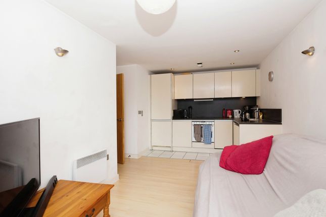 28, Tempus Tower, Manchester photo 3